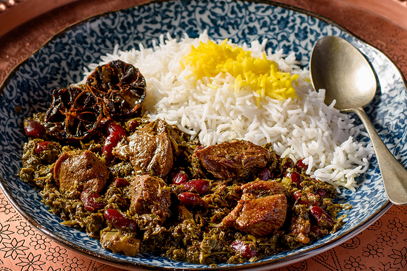 Um dos pratos da comida Iraniana Comida típica iraniana